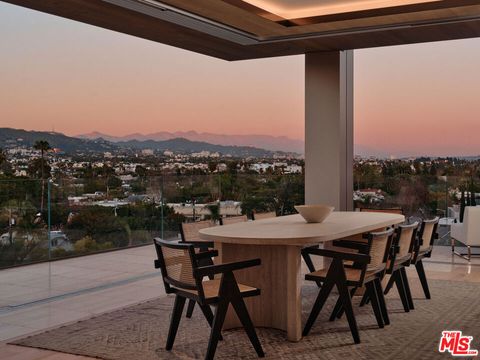 Photo of 8899 Beverly Boulevard #6BE, Los Angeles, CA 90048 (MLS # 26839977)