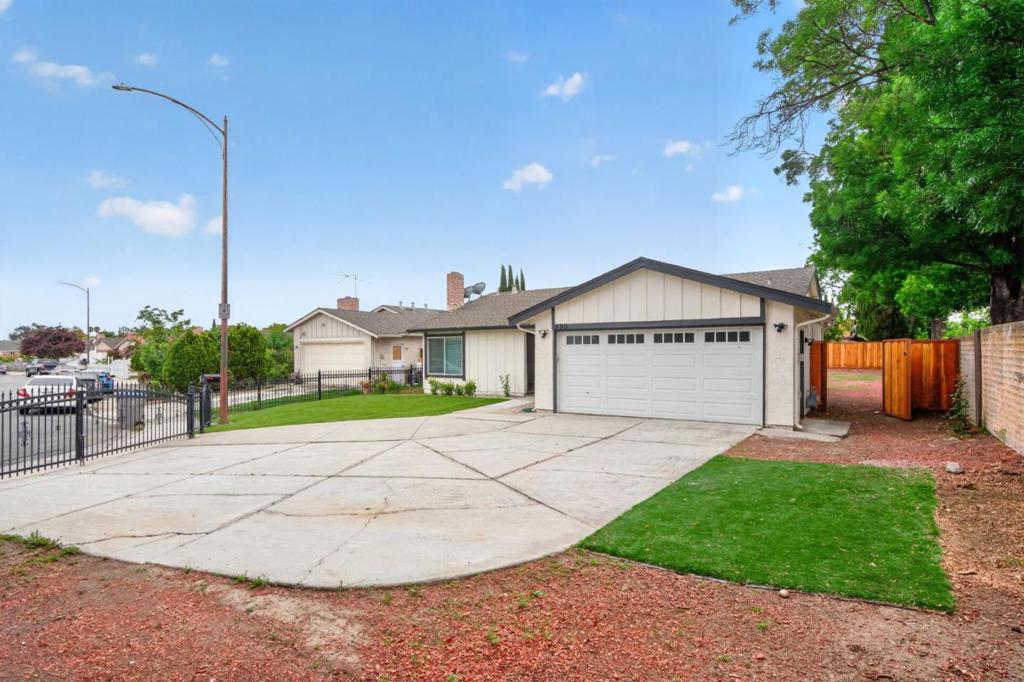 295 Esmeralda Court