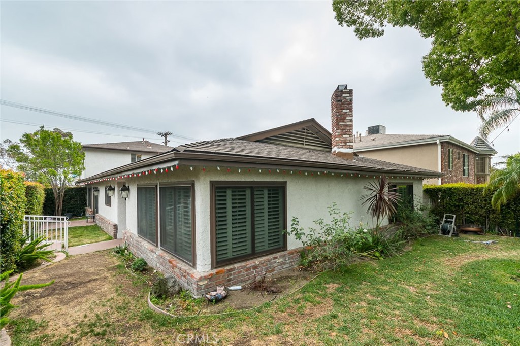 Properties 4 303 S Kenneth Road
