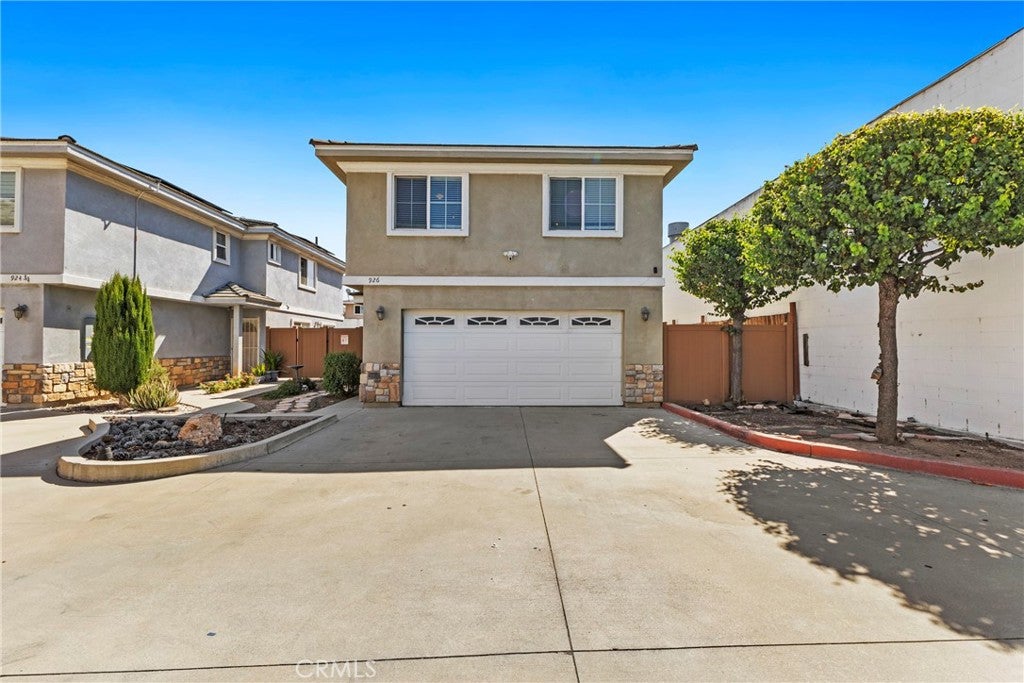 926 S Montebello E