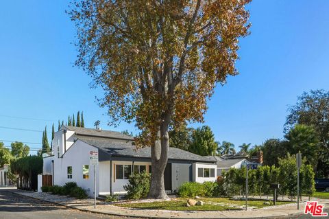 Photo of 2536 Cotner Avenue, Los Angeles, CA 90064 (MLS # 25624707)