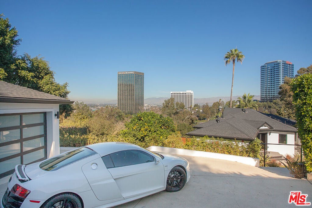 3751 Multiview Drive