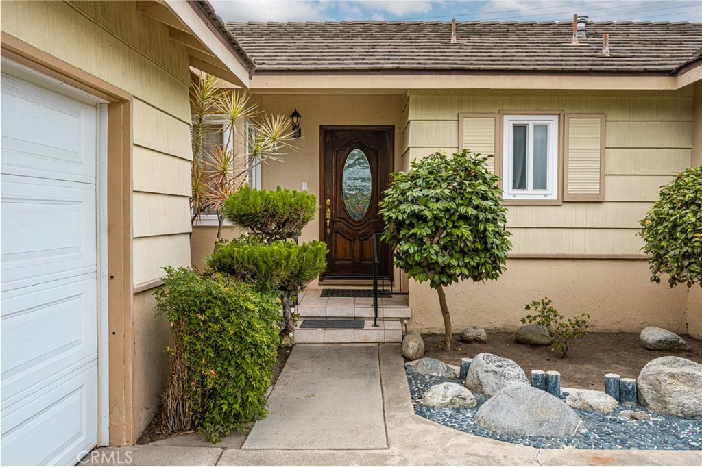 1830 W Chalet Avenue