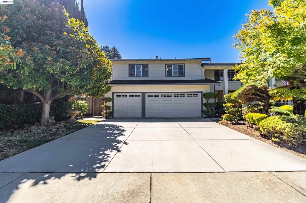 259 SEGOVIA PLACE