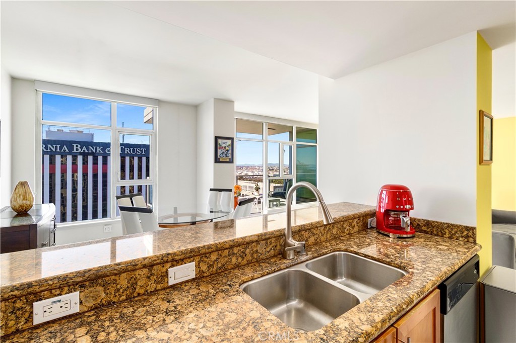 West Ocean Towers - Residential Lease