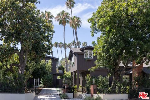 Photo of 1635 N Genesee Avenue, Los Angeles, CA 90046 (MLS # 26665931)