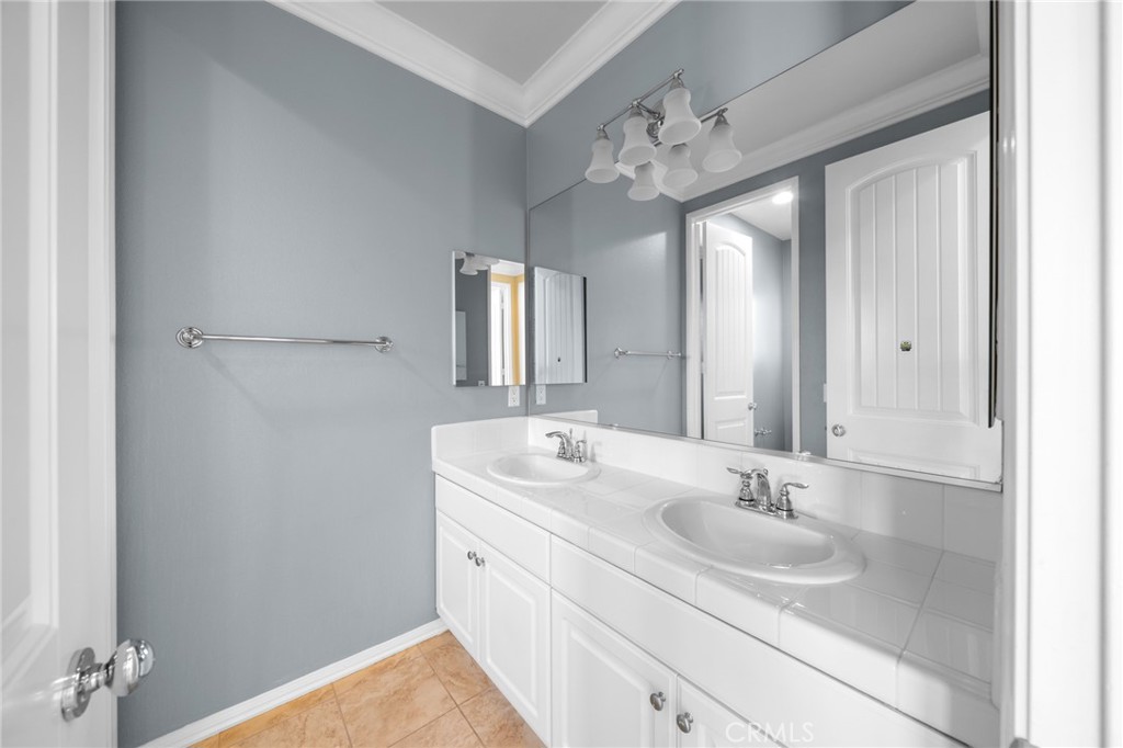 Villaggio - Residential Lease