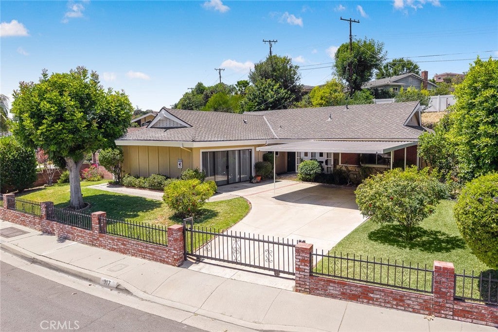 317 Casuda Canyon Drive