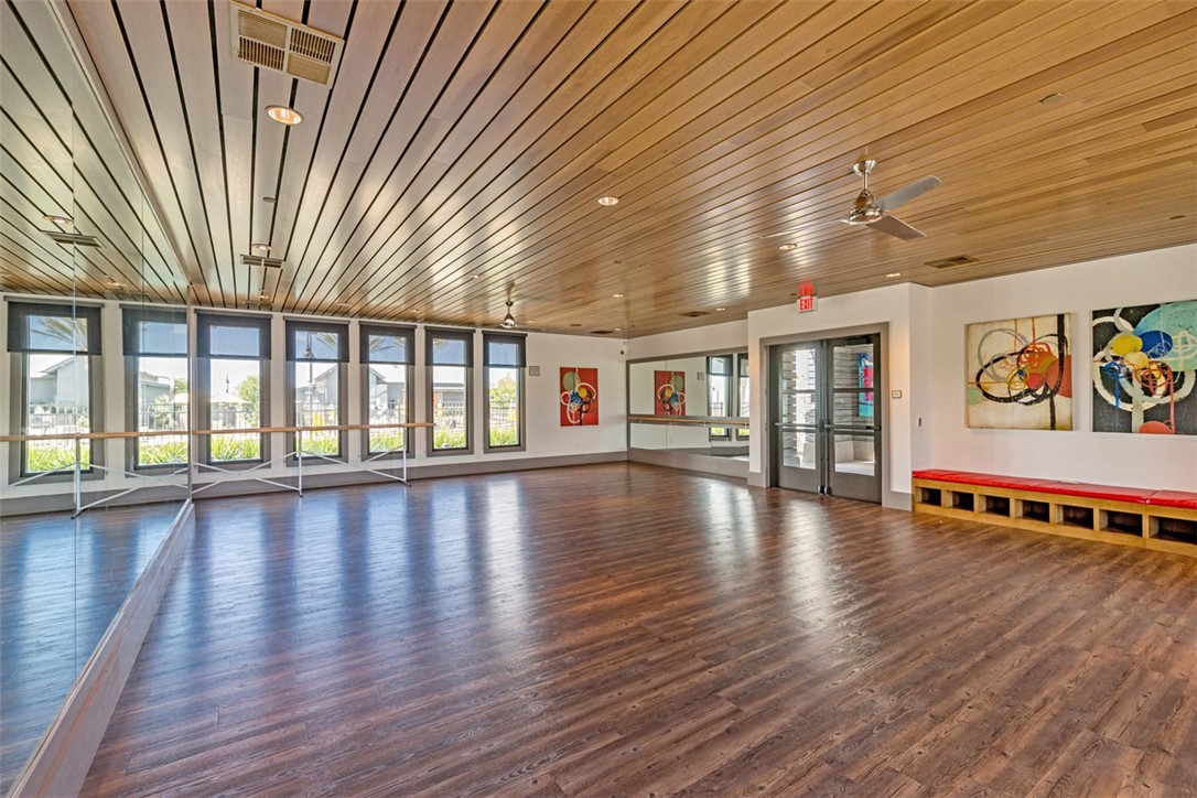 Heirloom (ESHEIR) - Residential Lease