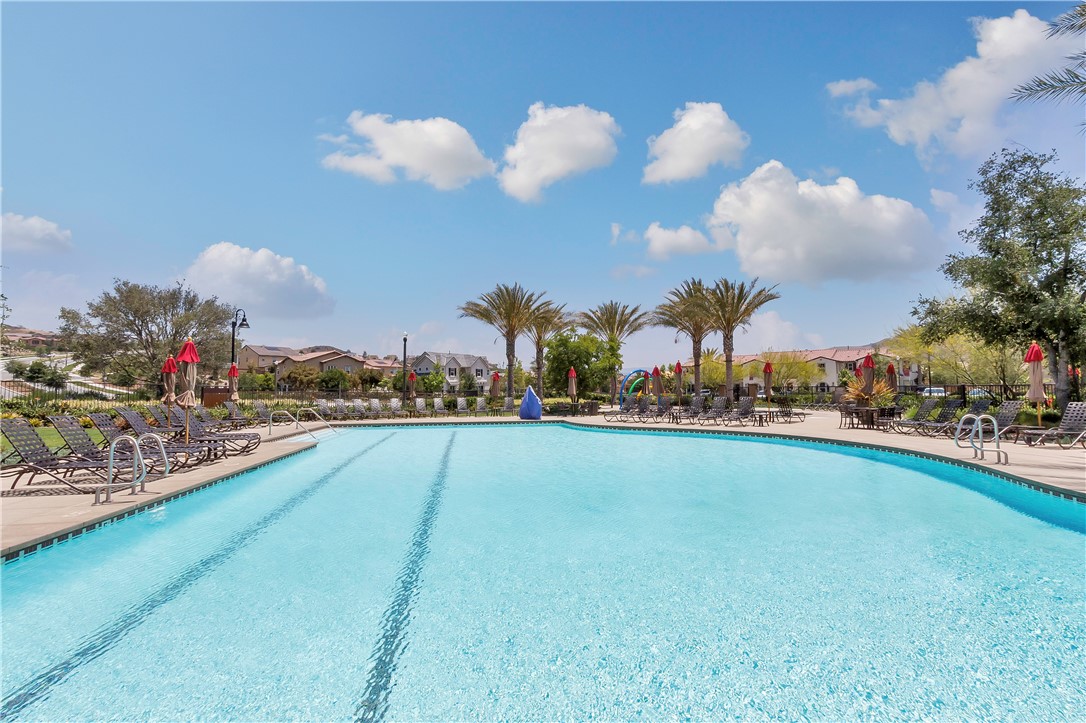 Heirloom (ESHEIR) - Residential Lease