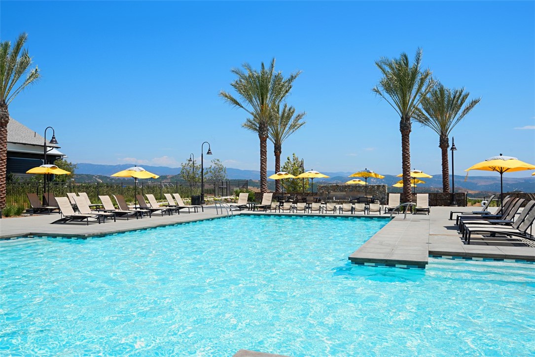 Heirloom (ESHEIR) - Residential Lease