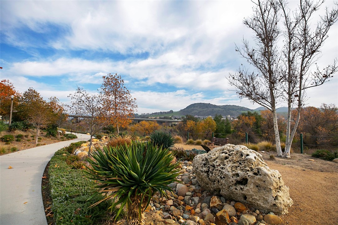 Heirloom (ESHEIR) - Residential Lease