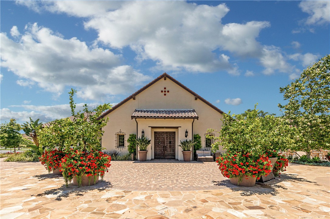 Heirloom (ESHEIR) - Residential Lease