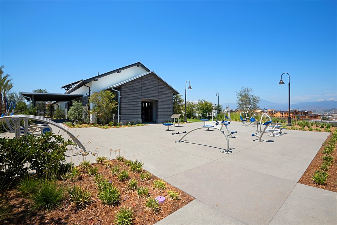 Heirloom (ESHEIR) - Residential Lease