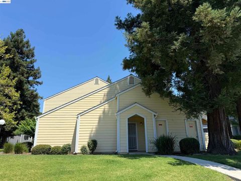 Photo of 2714 Harvest Ln LN, Antioch, CA 94531 (MLS # 41138703)
