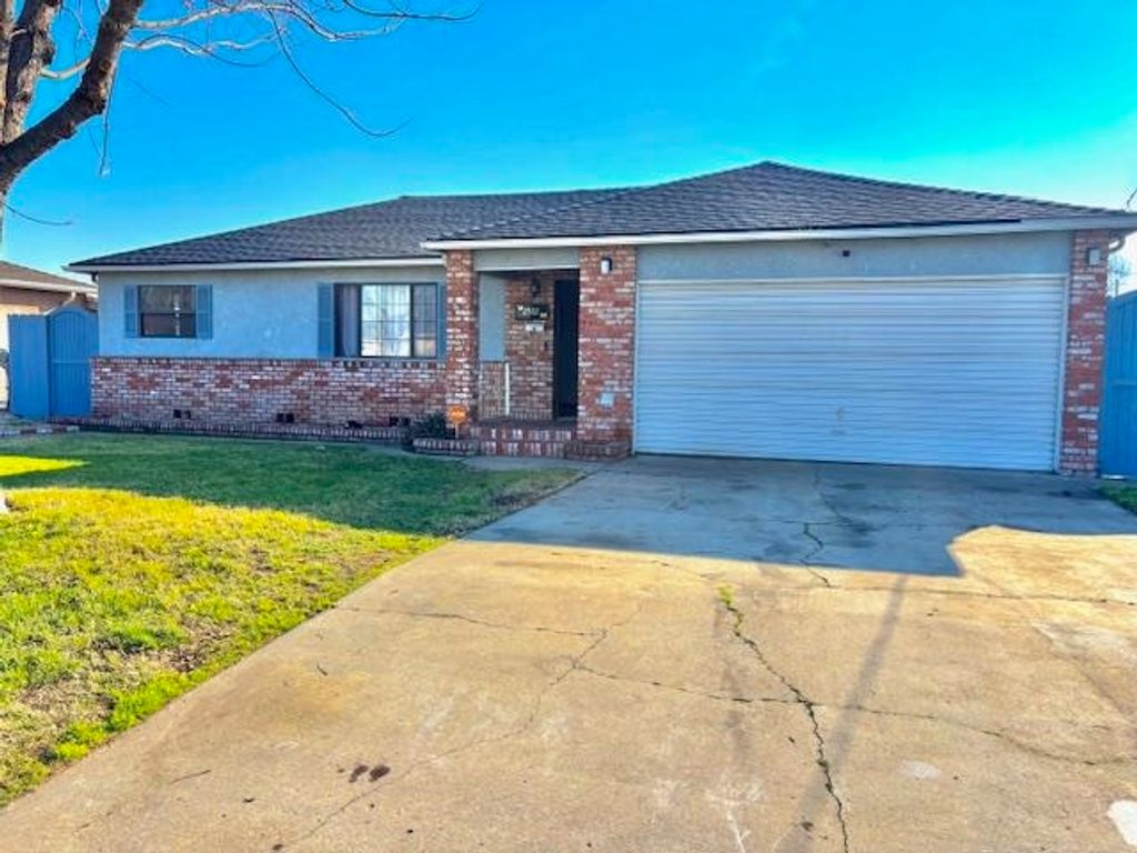 Photo of 2912 2912 Dale Ave Ave, Ceres, CA 95307 (MLS # 41121643)