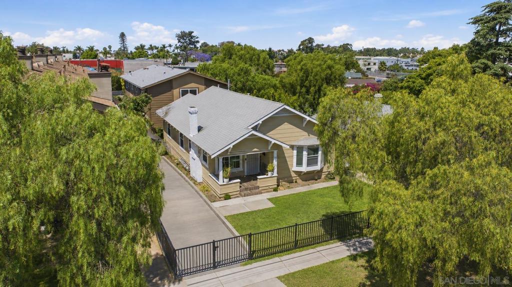 390 Del Mar Ave