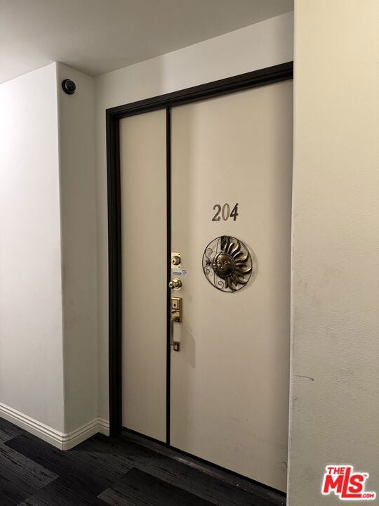 1002 S Burnside Avenue 204, Los Angeles CA 90019