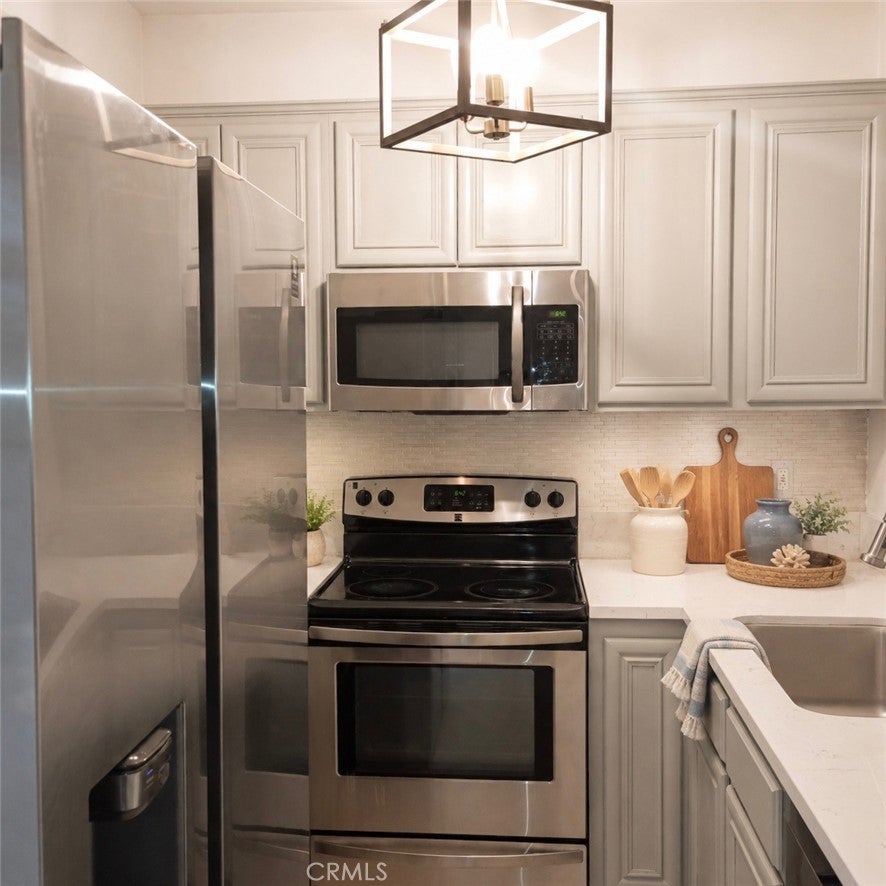 20371 Bluffside #B101 Circle B101