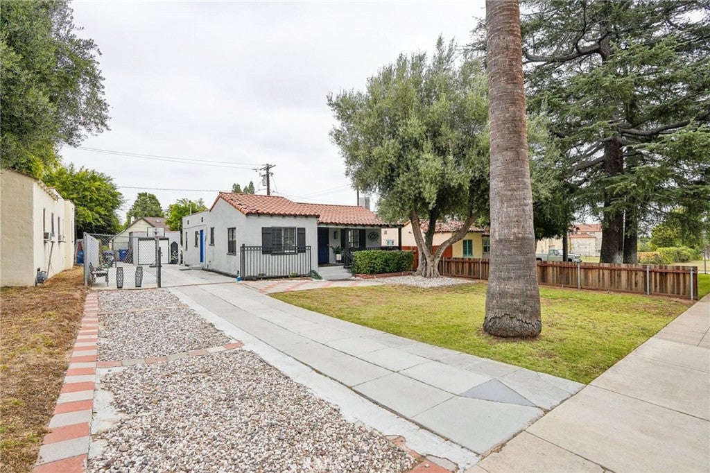 2358 Marengo Avenue, Altadena CA 91001