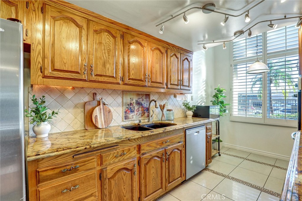 Bixby Hill Gardens (BBG) - Residential