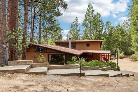 Photo of 54820 Fern Drive, Idyllwild, CA 92549 (MLS # 219150674DA)
