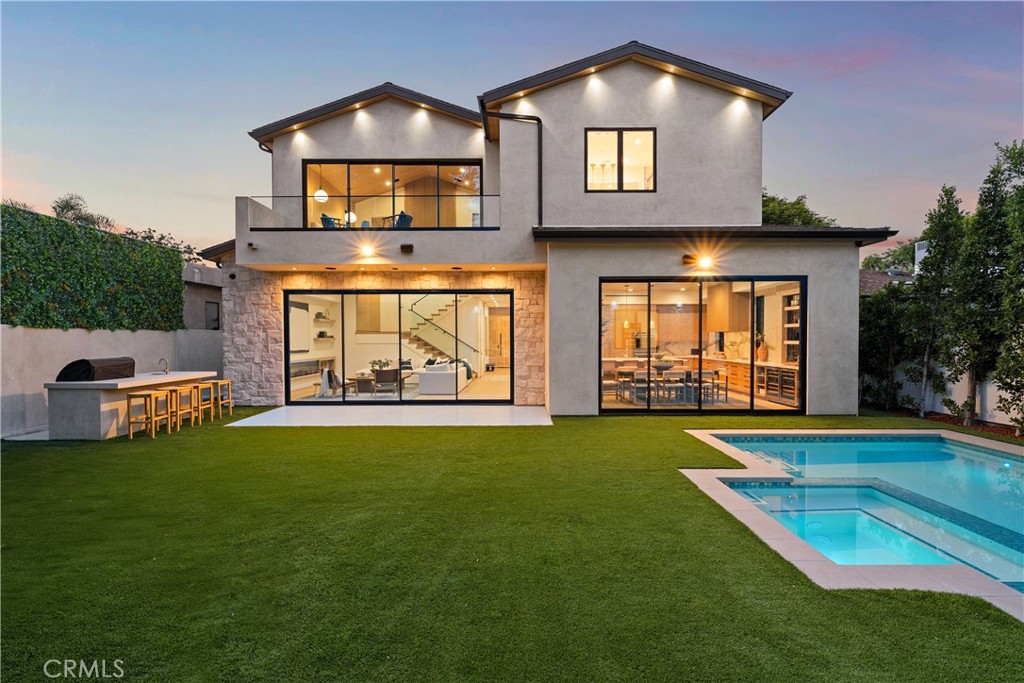 Properties 3 13536 Morrison Street