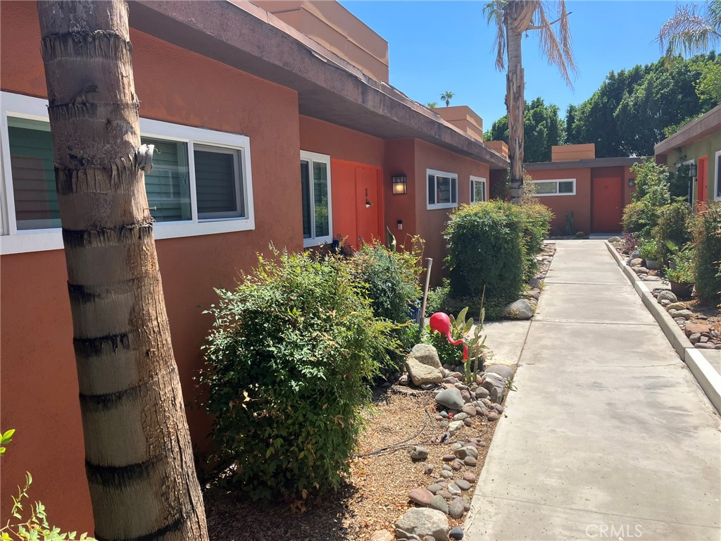 495 E Twin Palms Drive
