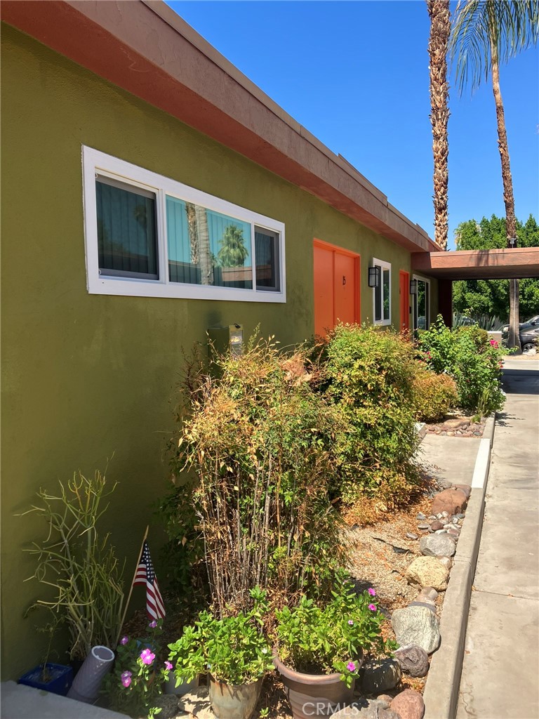 Twin Palms (33512) - Residential Income