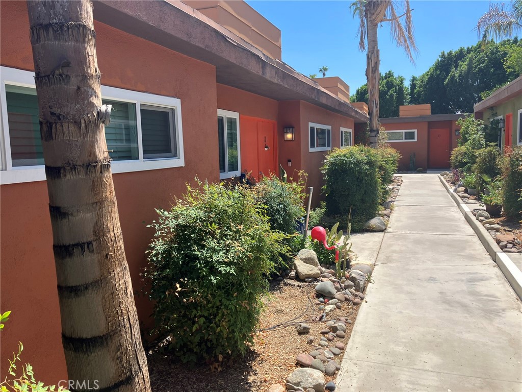 495 E Twin Palms Drive