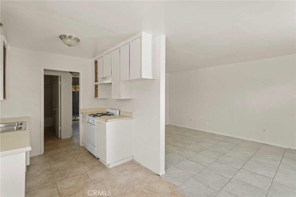 Twin Palms (33512) - Residential Income