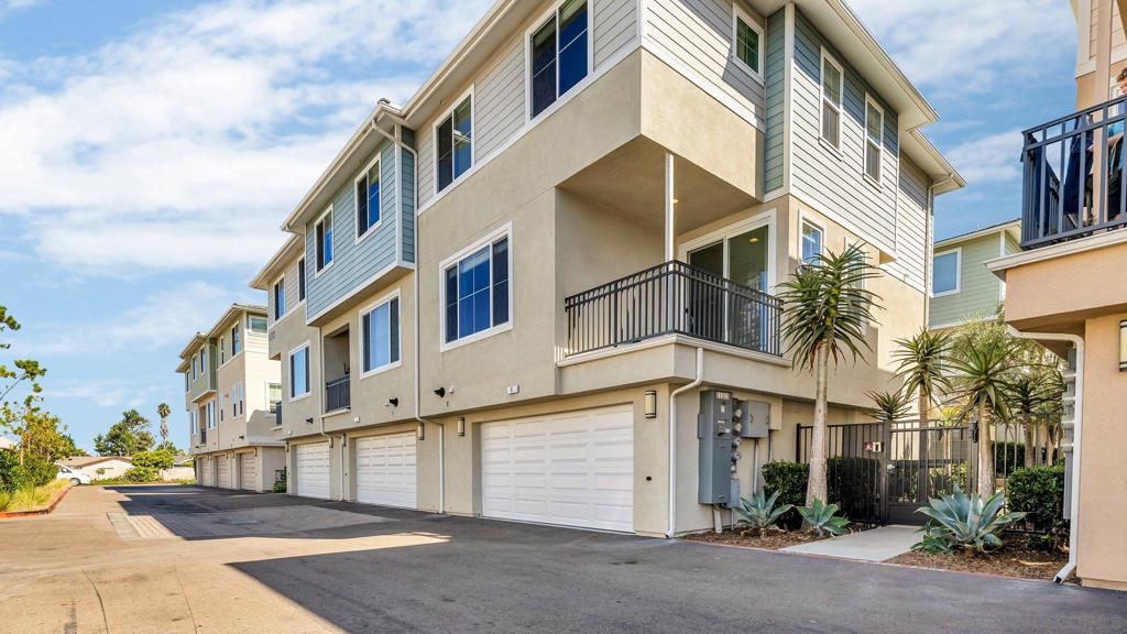 11313 Zapata Ave #6