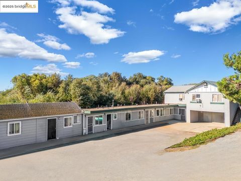 Photo of 2140 Dutch Slough Rd Rd, Oakley, CA 94561 (MLS # 41117252)