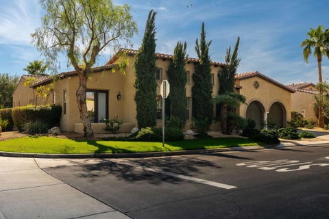 Photo of 81945 Via La Serena Street, La Quinta, CA 92253 (MLS # 219155242DA)