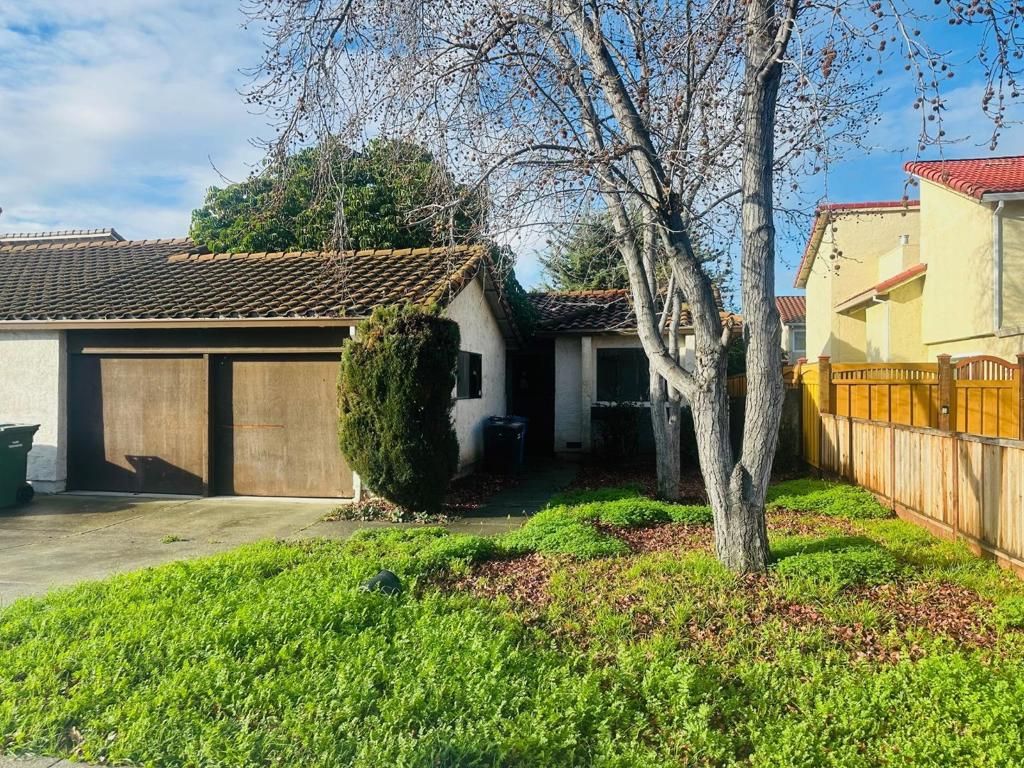 Photo of 1039 Big Bear Court, Milpitas, CA 95035 (MLS # ML82030860)