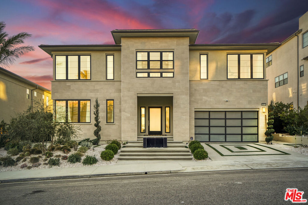 20312 W Willoughby Lane