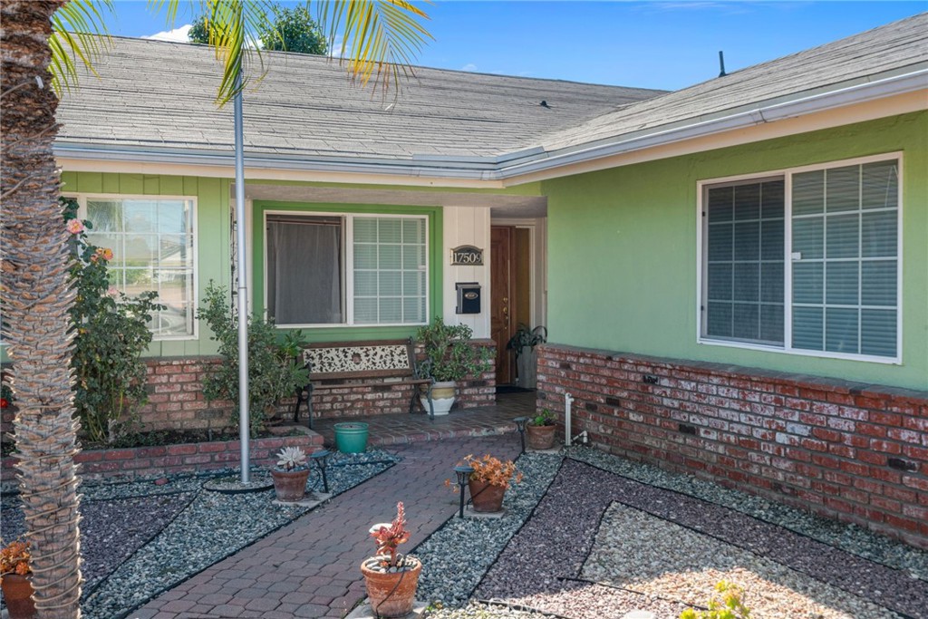 17509 Balfern