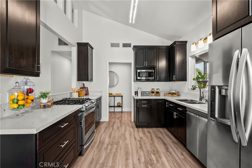 Emblem (EMBL) - Residential