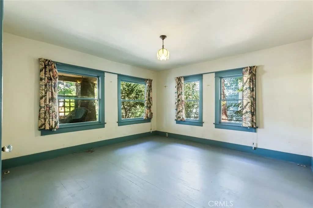 Los Angeles, California 90068, United States, 4 Bedrooms Bedrooms, ,3 BathroomsBathrooms,Residential,Active,224994