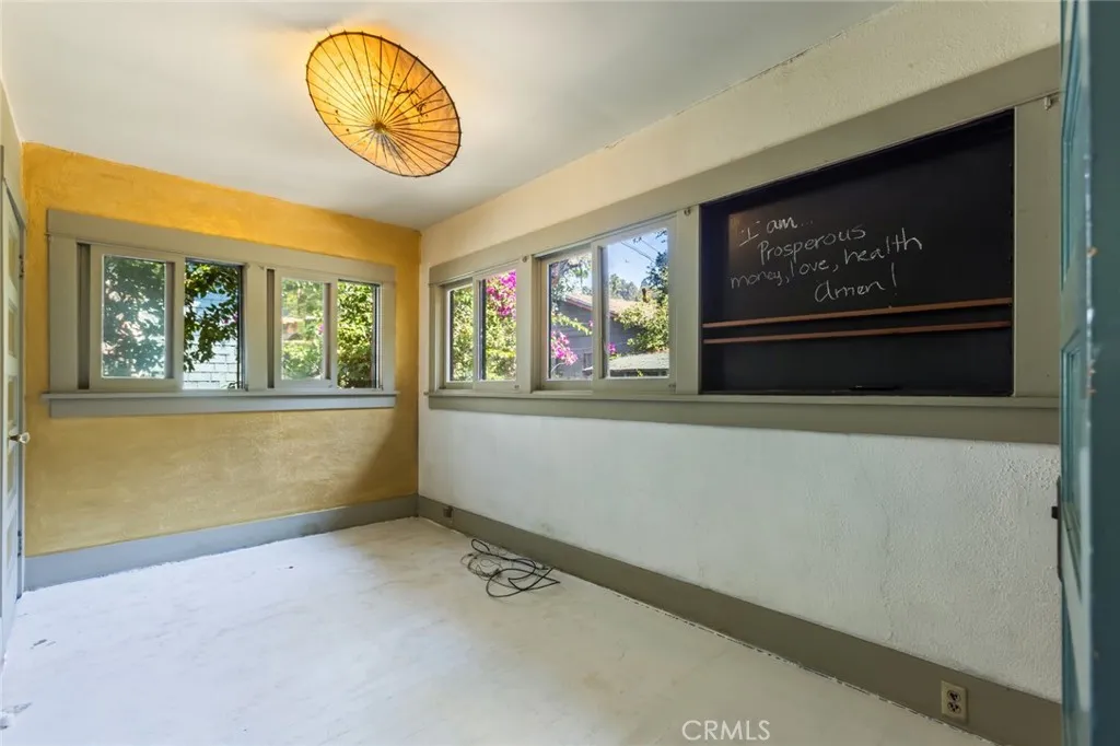 Los Angeles, California 90068, United States, 4 Bedrooms Bedrooms, ,3 BathroomsBathrooms,Residential,Active,224994