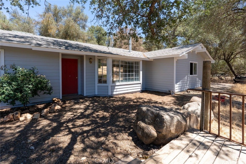 4074 Lakeview