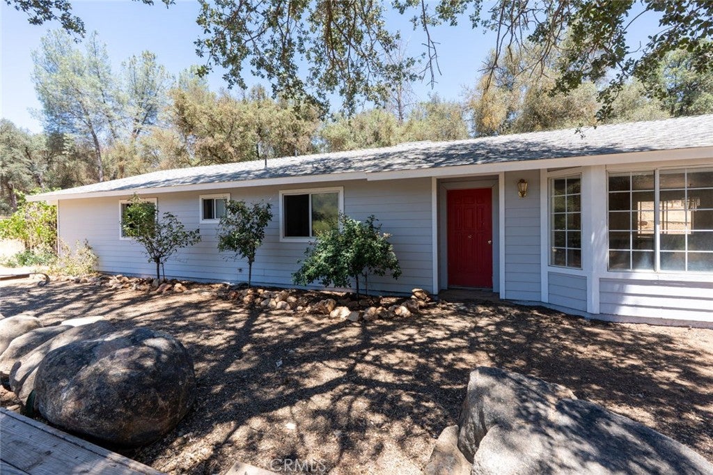4074 Lakeview