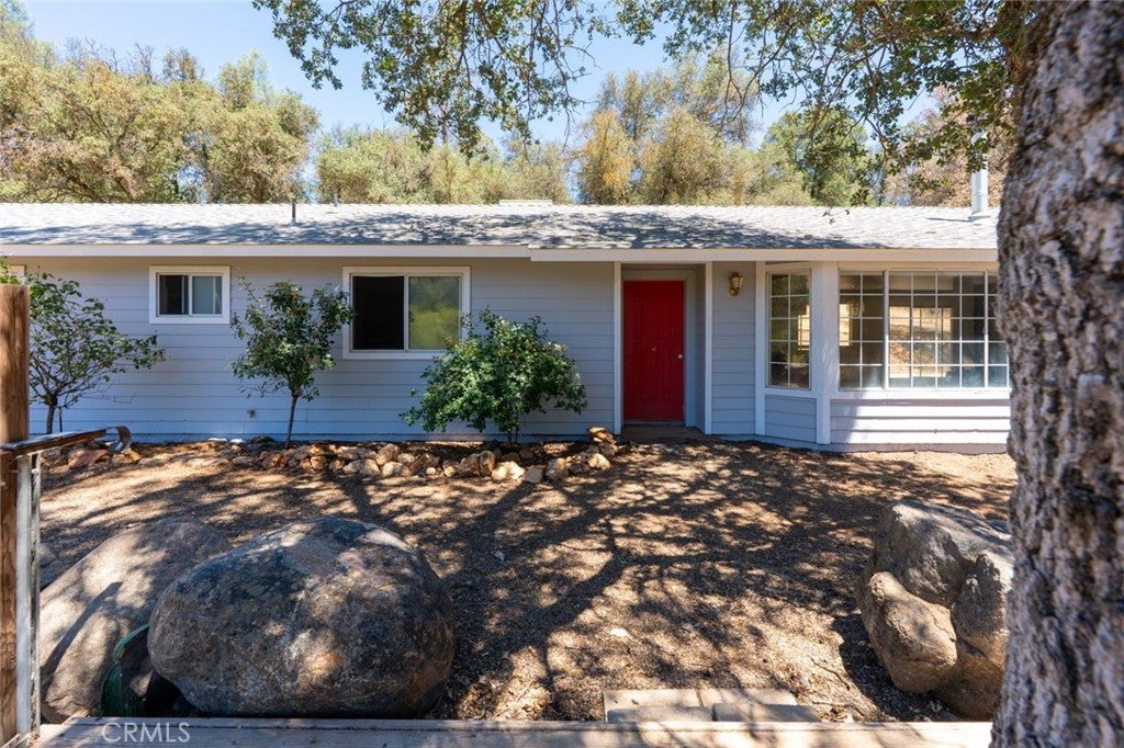 4074 Lakeview