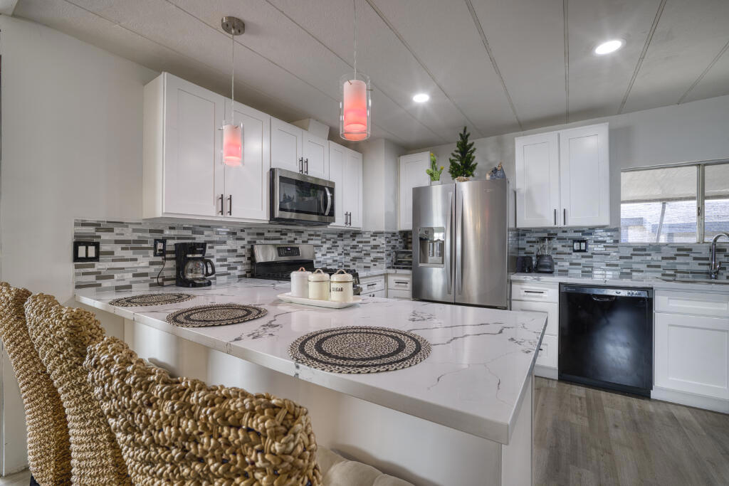 Tri Palm Estates - Manufactured In Park