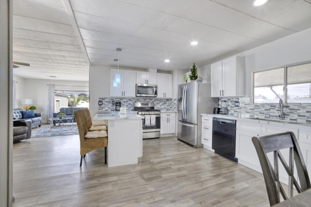 Tri Palm Estates - Manufactured In Park