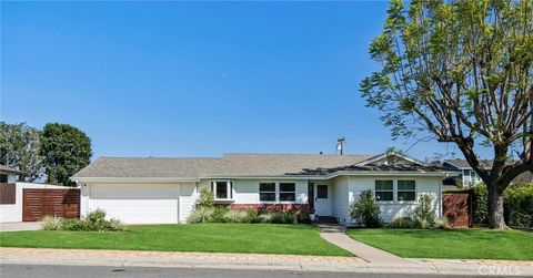 Photo of 12772 Elizabeth Way, Tustin, CA 92780 (MLS # NP26120670)