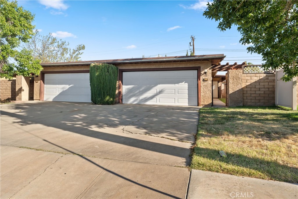 Fantastic Investment Opportunity on this hard to find Duplex located in Lancaster. Both units are 2 bedroom, 2 bathrooms with rear yards and attached 2 car garages with laundry hook ups. Both units are rent ready and have been freshly painted and new carpeting installed. Kitchens have been updated and upgraded with Quartz Counter tops and new appliances installed. Don't miss out on your opportunity to own this highly desirable Duplex with a great rate of return.