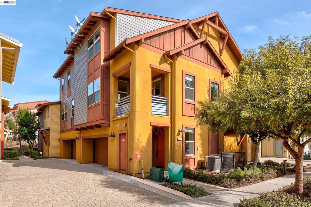 716 TRANQUILITY CIR Cir