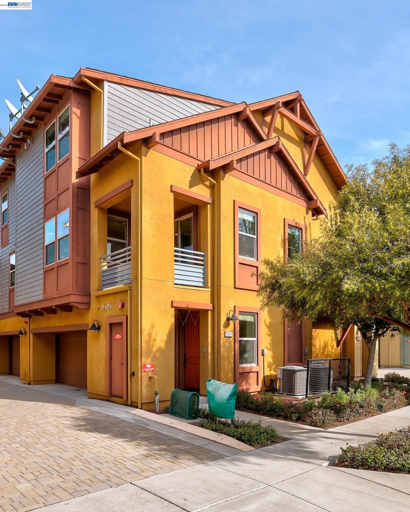 716 TRANQUILITY CIR 1