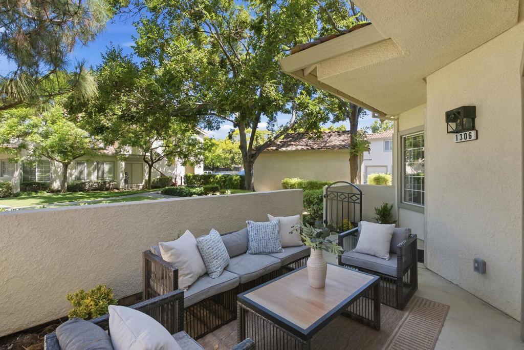 1306 Tea Rose Circle